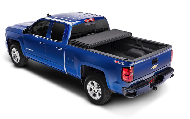 NAW-Extang-Solid-Fold-Hard-Folding-chevy2-bed-cover